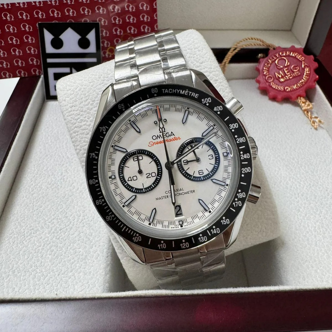 Omega Speedmaster “Co-Axial Master Chronometer” – White Dial | Stainless Steel Bracelet