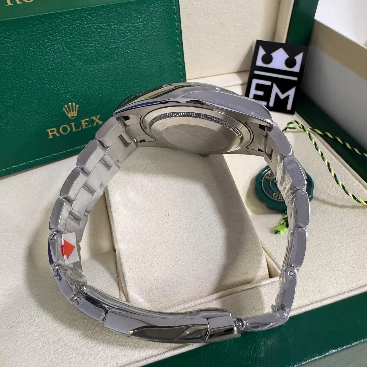 ROLEX OYSTER PERPETUAL 36 – RED DIAL
